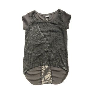 Geometric Burnout Hi-Lo Short Sleeve